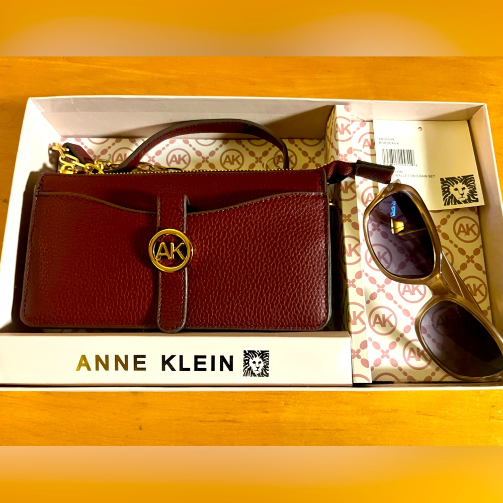 Ann Klein wallet